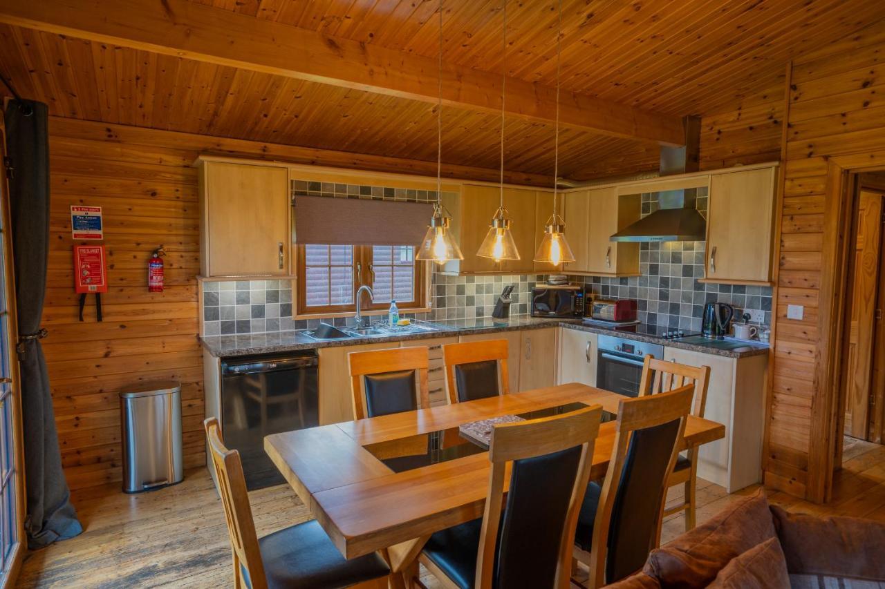 Wall Eden Farm - Luxury Log Cabins And Glamping Highbridge Eksteriør billede