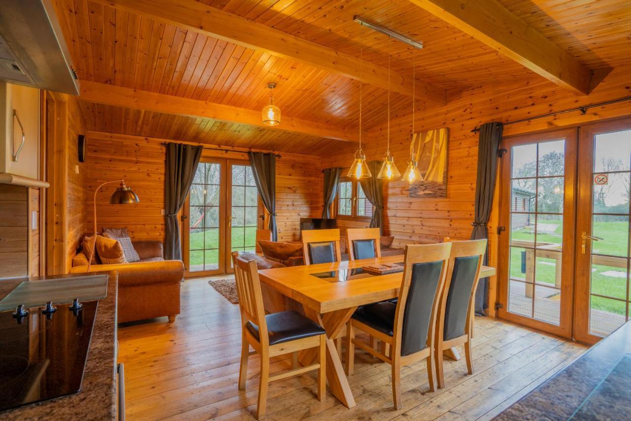Wall Eden Farm - Luxury Log Cabins And Glamping Highbridge Eksteriør billede