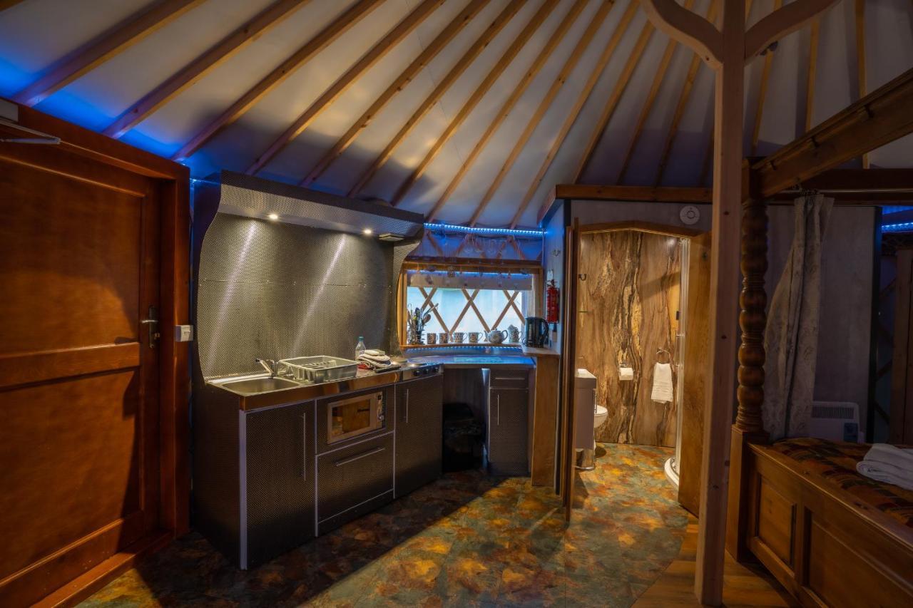 Wall Eden Farm - Luxury Log Cabins And Glamping Highbridge Eksteriør billede