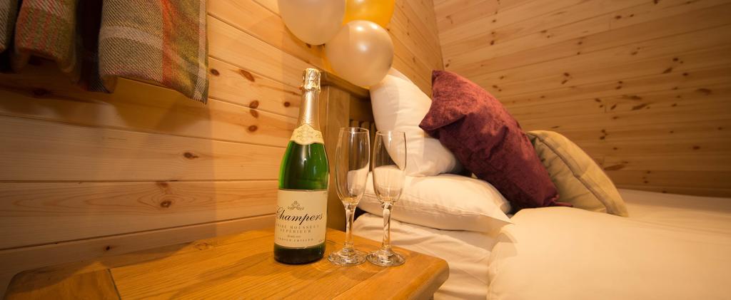 Wall Eden Farm - Luxury Log Cabins And Glamping Highbridge Eksteriør billede